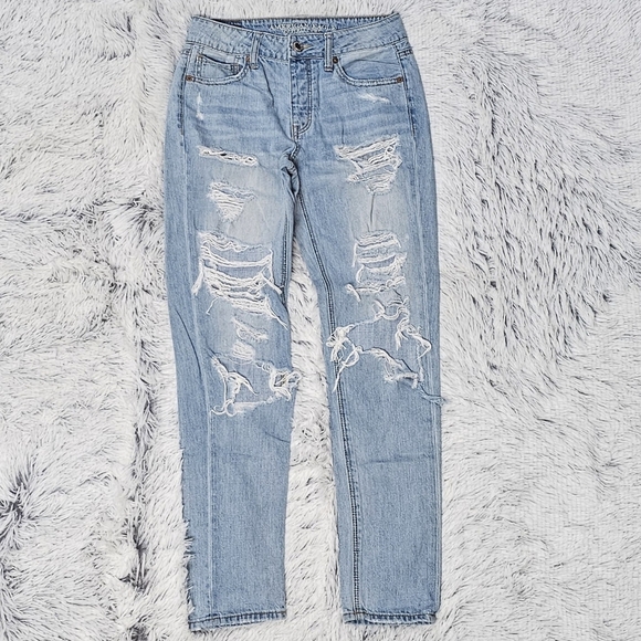 AMERICAN EAGLE | TOMGIRL DESTROYED 100% COTTON LOOSE FIT SKINNY JEANS - Picture 3 of 12